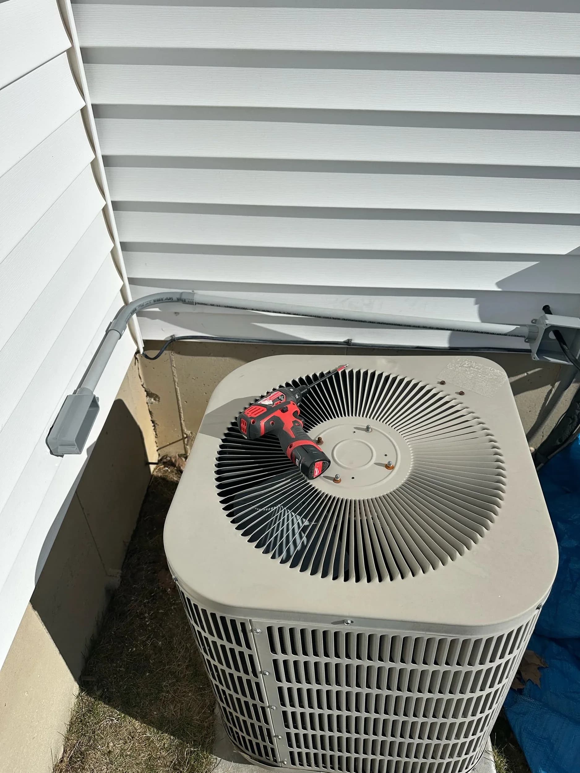 AC Condenser Unit Electrical Whip Conduit Installation