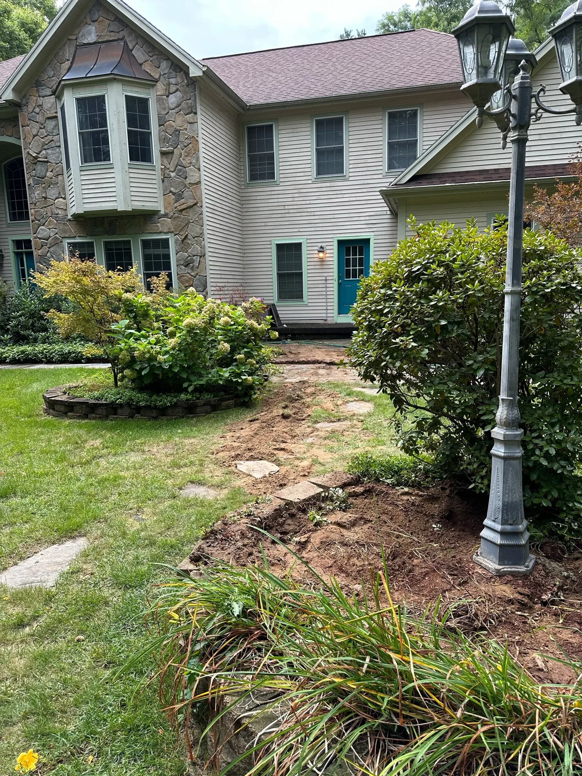 Outdoor Lamp Post Stone Front House Walkway