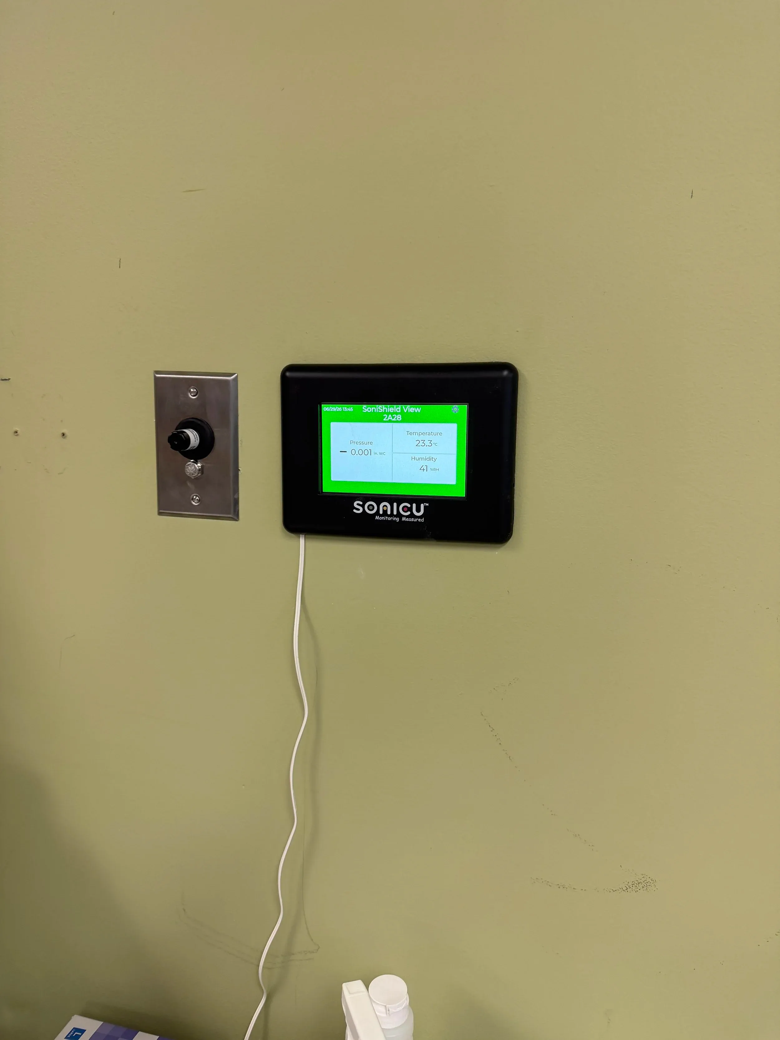 Sonicu Monitor Closeup Keyed Access Switch Wall Mount